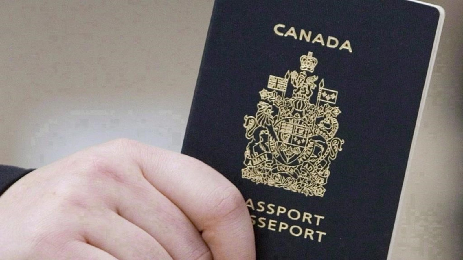 Vos vacances sont-elles impactées par la crise des passeports? 