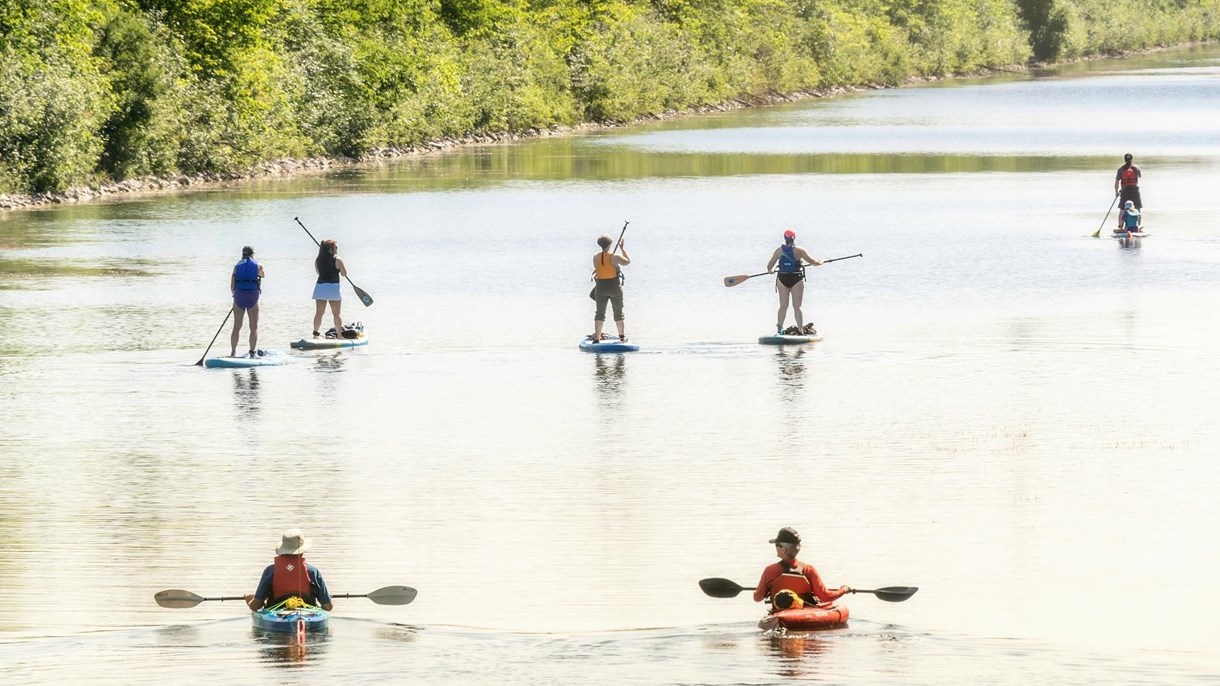 Retour de la descente de kayak dans le canal de Soulanges.