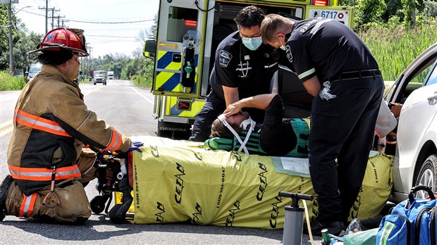 Un véhicule saisi au terme d'une collision mineure à Vaudreuil-Dorion 