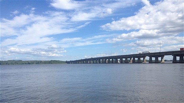 Fermeture du pont de l'Île-aux-Tourtes en direction ouest 