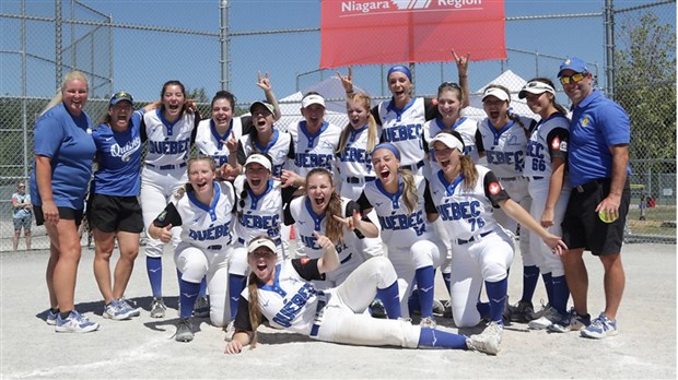 La team Québec de Softball remporte la médaille d'argent