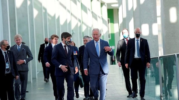 Charles a tissé une longue relation avec le Canada, mais il devra se faire adopter