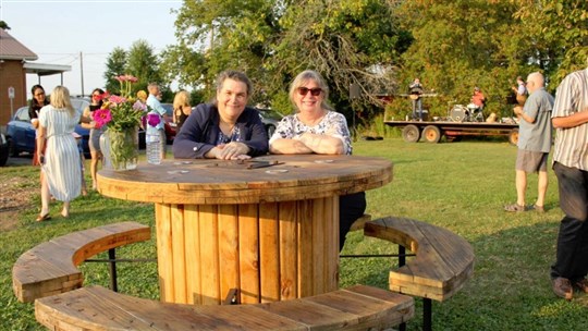 CSUR dévoile sa toute première table à picnic deluxe 