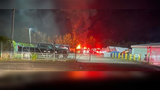 Deux véhicules lourds sont incendiés à Saint-Zotique