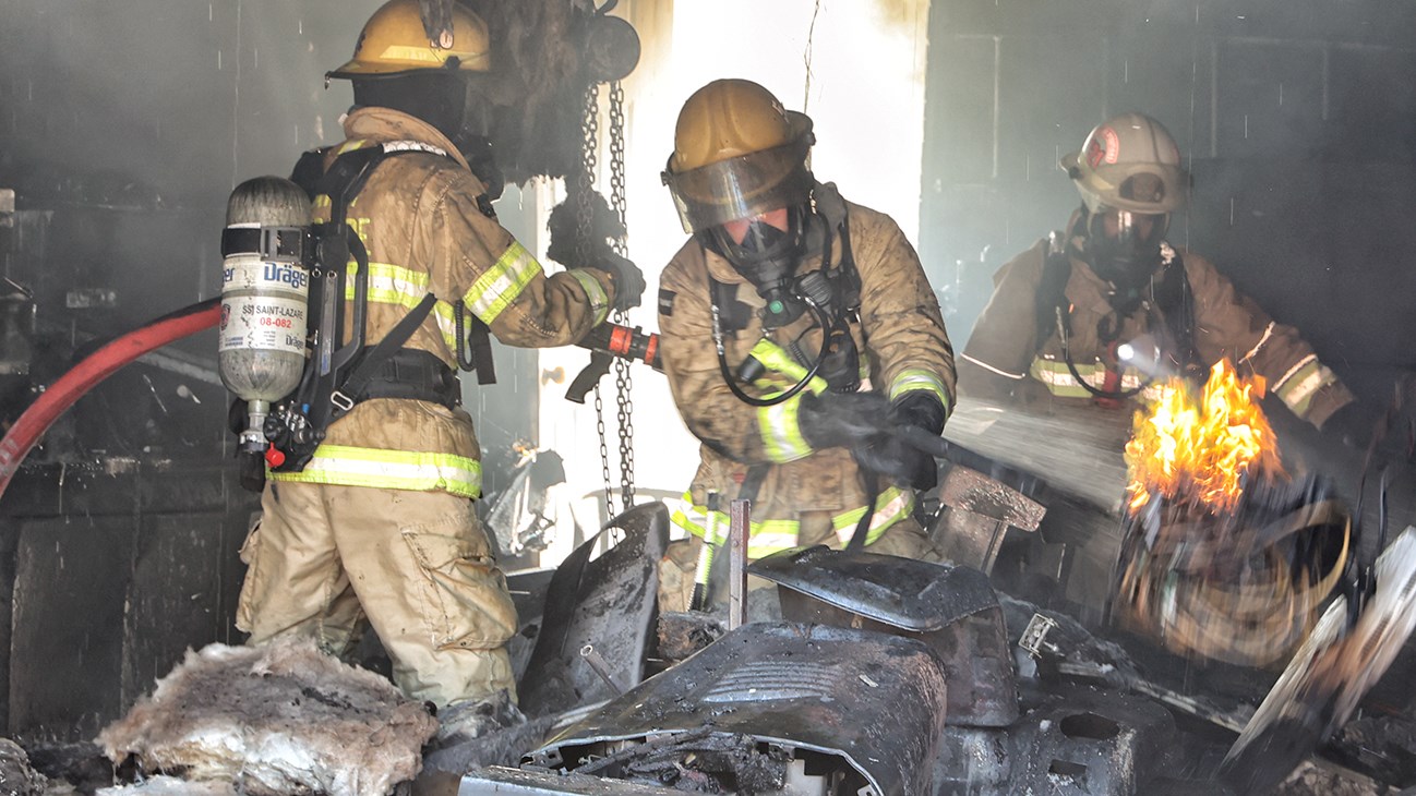 Une quarantaine de pompiers combattent un incendie à SaintLazare