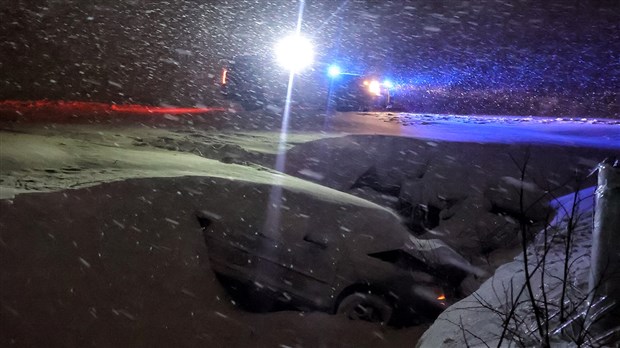 Sortie de route sur la Montée Chénier à Coteau-du-Lac 
