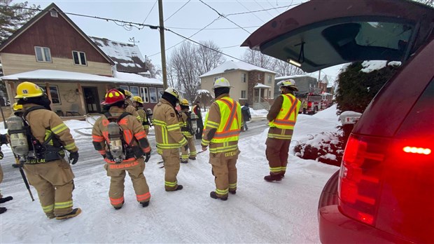 Les pompiers de Salaberry-de-Valleyfield interviennent à Les Coteaux 