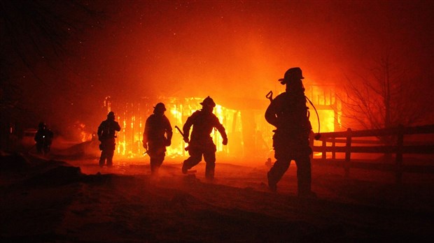 Un trio mal intentionné provoque une intervention des pompiers à Saint-Télesphore 