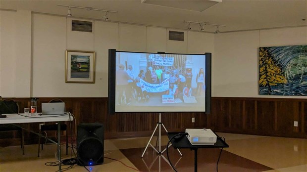 Pesticides and their impact at the heart of a discussion in Coteau-du-Lac 