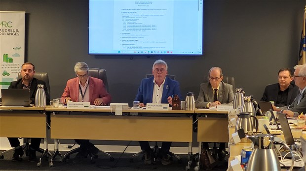 Composting platform: citizens gather in large numbers at MRC meeting