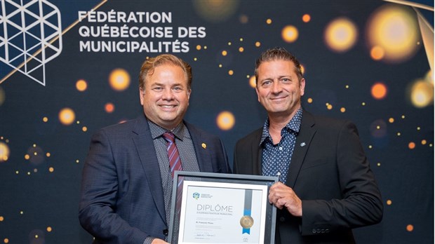 Two Sainte-Marthe elected officials honoured by the FQM 