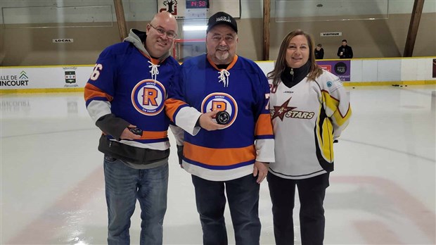 Île Perrot elected officials launch Cité-des-Jeunes arena activities