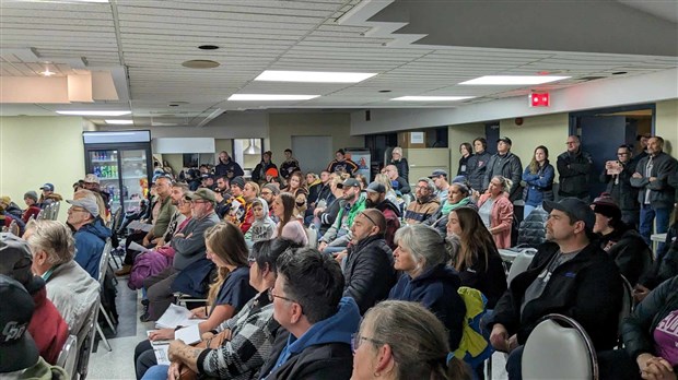 Saint-Zotique's elected officials want to meet with the NPO that manages the Centre sportif Soulanges before making a decision 