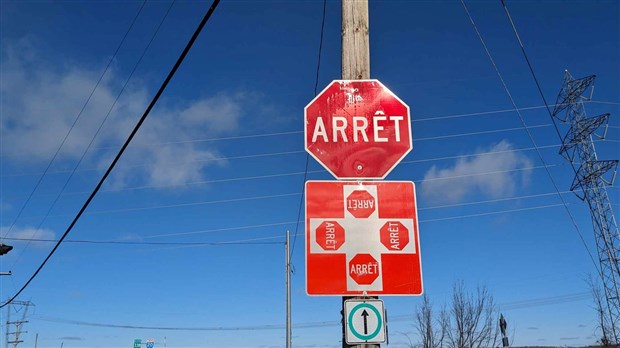 A surprising new stop on route 338 in Les Cèdres   