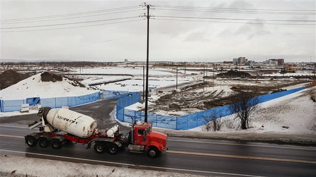 Début des travaux d’excavation sur le site de l’hôpital