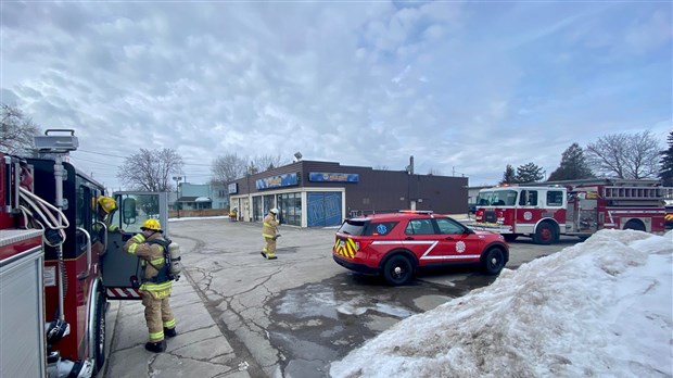 Incendie dans un garage commercial de Rigaud