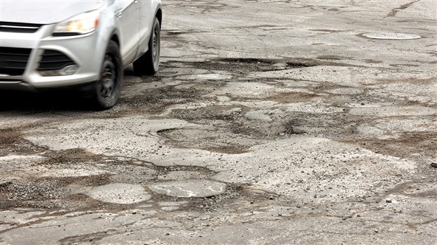 Les nids-de-poule sont de retour à Saint-Clet 