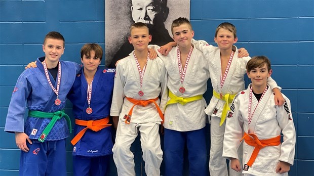 Six nouvelles médailles pour le Club de Judo du Centre Multisports André-Chagnon