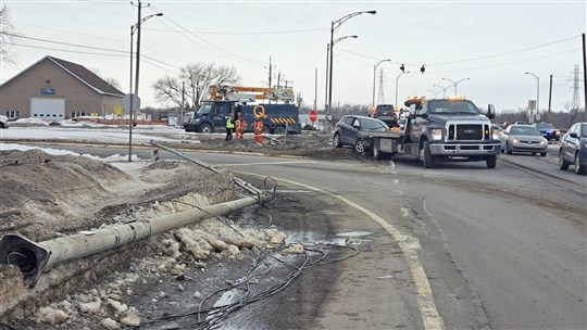 Collision à la sortie du pont Monseigneur-Langlois