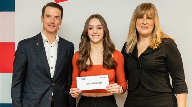 Une étudiante athlète de Saint-Lazare reçoit une bourse de 2 000$ 