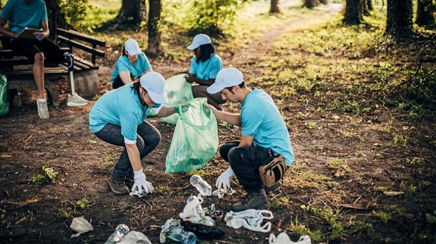 Grand défi de nettoyage de Rigaud pour le Jour de la Terre