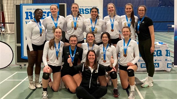 Une troisième place pour l'équipe féminine de volleyball du Cégep de Valleyfield