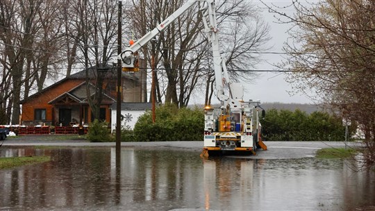 Le niveau de l'eau continue de monter à Rigaud