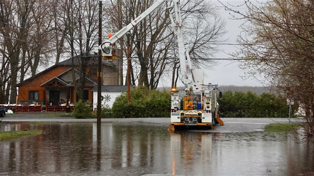 Le niveau de l'eau continue de monter à Rigaud