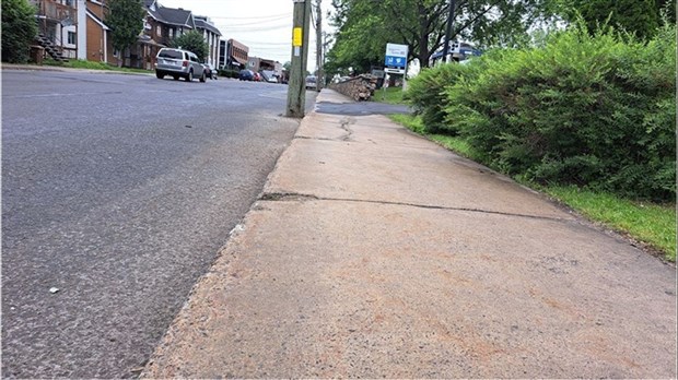 Beauharnois interdit les piquets, pierres, roches ou autres sur l’emprise publique