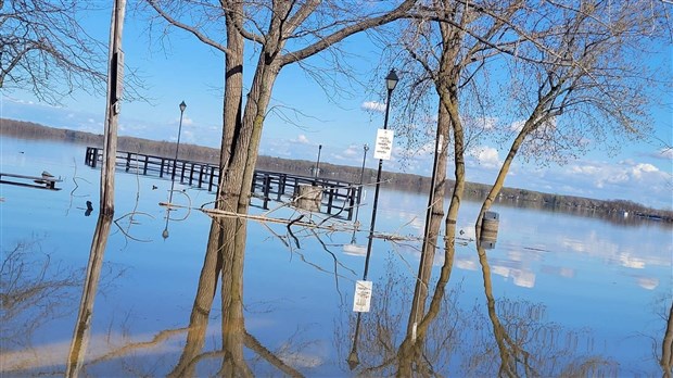 État de la crue des eaux le 5 mai à Vaudreuil-Dorion