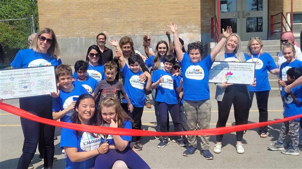 L’École François-Perrot inaugure son parc Bleu