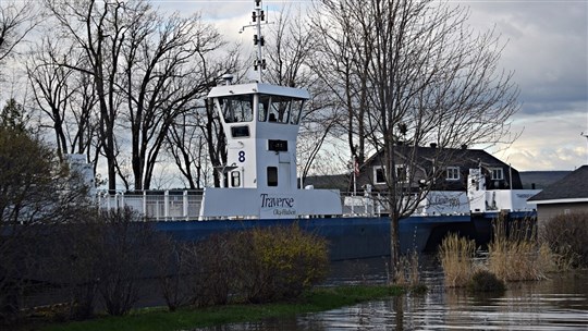 Hudson-Oka Ferry doing prep work before resuming service