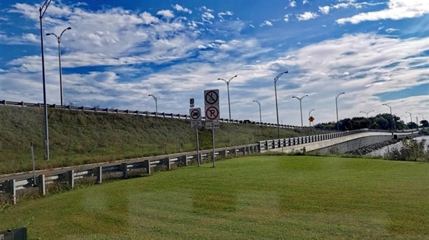 Restrictions liées au camionnage sur le pont Monseigneur-Langlois 