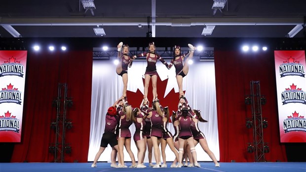 L’esprit d’équipe et l’inclusion au coeur du programme de cheerleading de Gymini