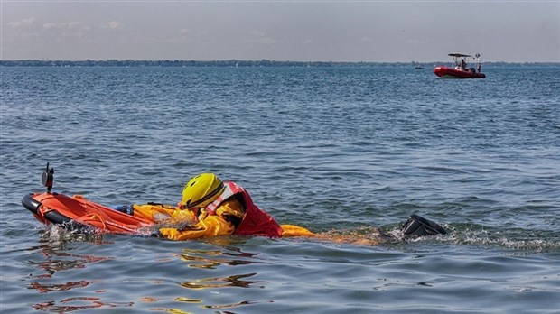 Remote controlled lifebuoy can prevent drownings