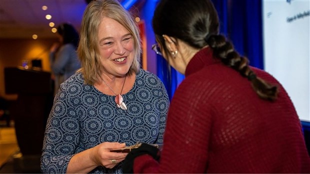 L'engagement et les accomplissements d'une enseignante du Cégep de Valleyfield sont reconnus 
