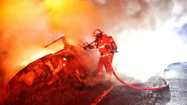 Une camionnette volée est incendiée à Saint-Polycarpe 