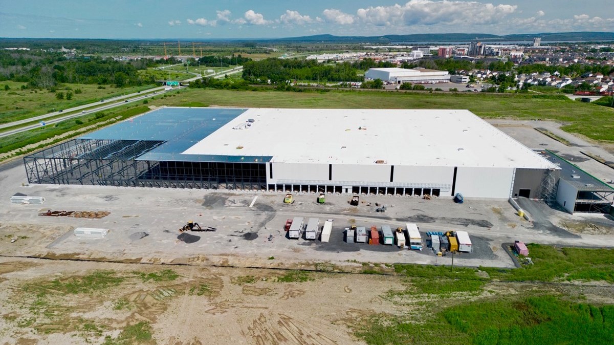 Aerial drone pics of the new Walmart distribution centre in Vaudreuil