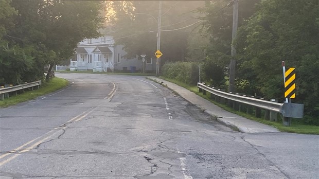 Curb and sidewalk work this week in Rigaud  