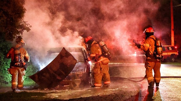 La SQ enquête sur un possible incendie criminel à Les Coteaux 