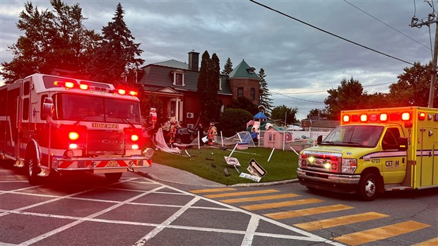 Un conducteur perd le contrôle et échoue sur le terrain d'une garderie