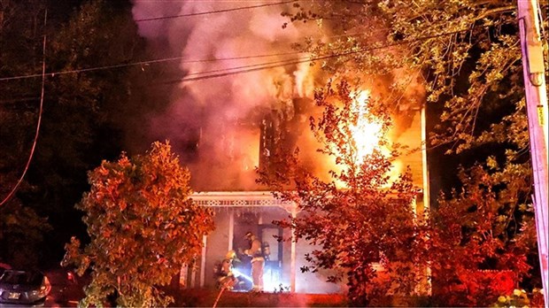 Incendie criminel à Rigaud: un adolescent a comparu 