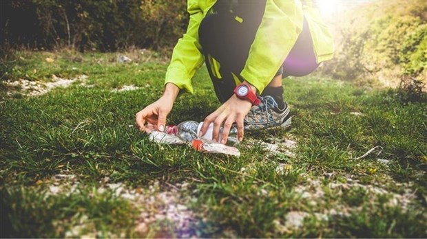 Over 100 kilos of waste removed from Charlot Woods in Vaudreuil-Dorion   