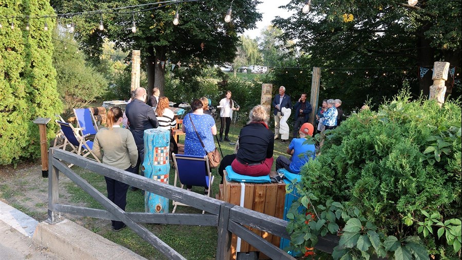 A series of art workshops in Pointe-des-Cascades  
