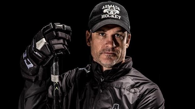 Bruce Richardson demeure derrière le banc des Braves pour le reste de la saison 