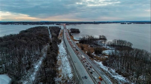 Île-aux-Tourtes bridge: one lane reopened, in westbound direction only
