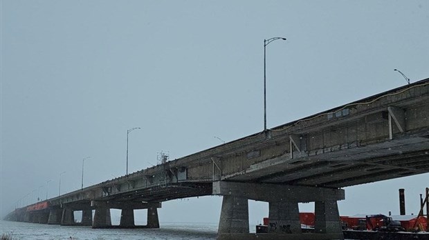 Management of the Île-aux-Tourtes bridge: is collective action possible? 