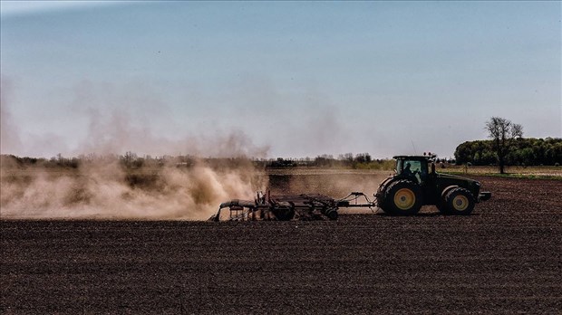 Seniors and farmers abandoned by Liberals, says Claude DeBellefeuille  