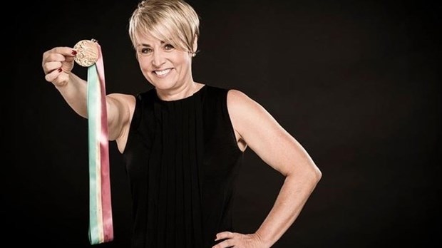 Une ex-médaillée d'or olympique en plongeon de passage à Saint-Lazare  