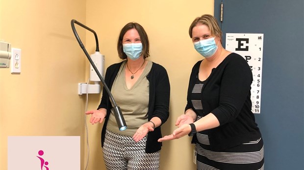 Un couple fait un don de six lampes gynécologiques au CLSC de Valleyfield 